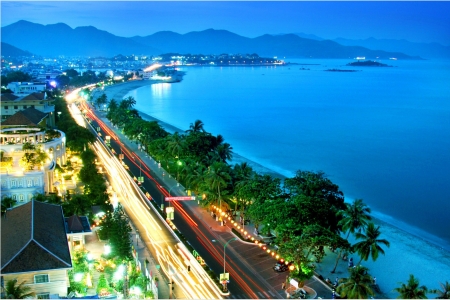 tan-huong-ve-dep-thanh-pho-bien-xinh-dep-cung-xe-dien-du-lich-da-nang